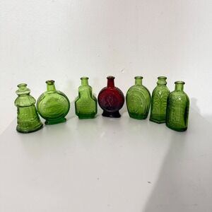 Wheaton Mini Glass Bottles  Green Red Vintage Style Apothecary 7pc Set